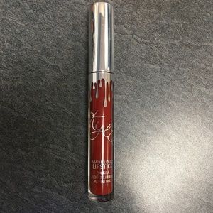Kylie Cosmetics Matte Liquid Lipstick - Merry